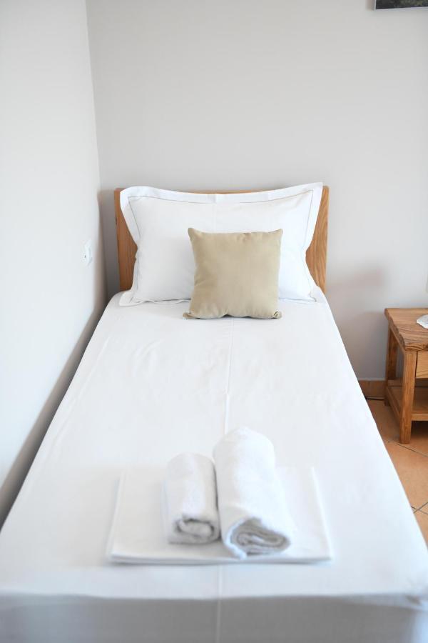 Guesthouse Leo Берат Екстер'єр фото