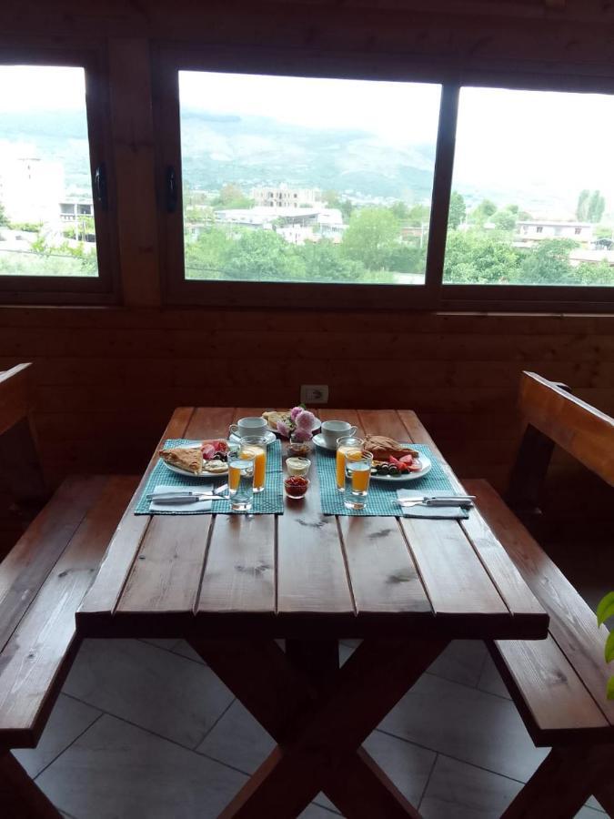 Guesthouse Leo Берат Екстер'єр фото
